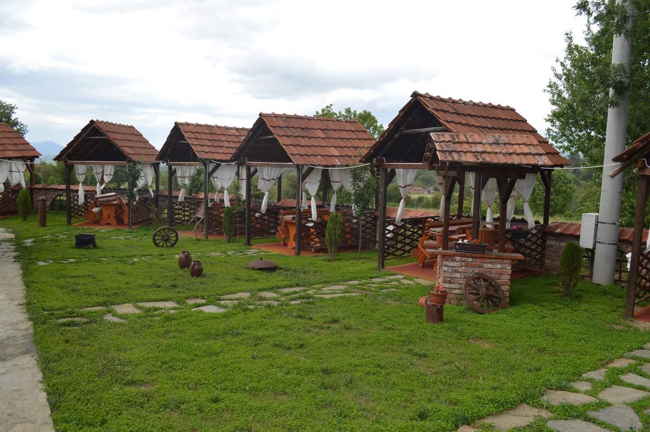 موتيل Radibus Etno Restoran Ranc المظهر الخارجي الصورة